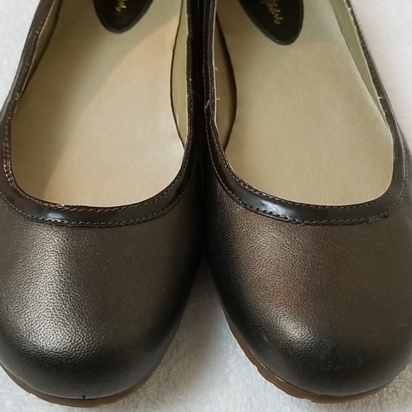 💞SOLD💞 Cole Haan Leather Flats - Picture 3 of 7
